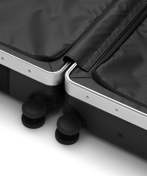 ESTNATION(エストネーション)の「Db / RamverkPro Carry-on 36L(スーツケース/キャリーバッグ・メンズ・ブラック/シルバー・FREE)」の12枚目の写真