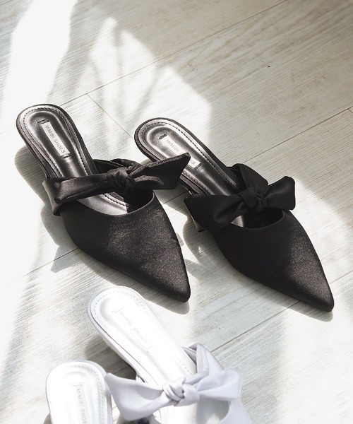 DONOBAN（ドノバン）の「サテンリボンミュール（その他シューズ・レディース・ブラック/シルバー・23cm/24cm/25cm）」の4枚目の写真