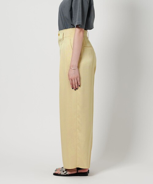 BEAUTY&YOUTH UNITED ARROWS（ビューティーアンドユースユナイテッドアローズ）の「ポリエステルツイル カットアウト タックパンツ（スラックス・レディース・クリーム/ネイビー/ダークブラウン・M/S/XS）」の14枚目の写真