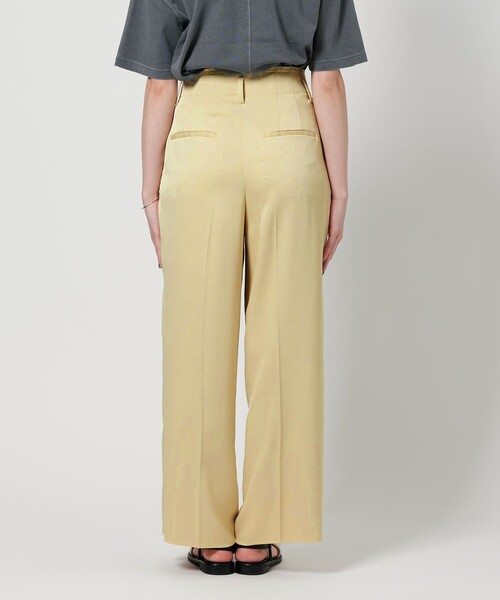 BEAUTY&YOUTH UNITED ARROWS（ビューティーアンドユースユナイテッドアローズ）の「ポリエステルツイル カットアウト タックパンツ（スラックス・レディース・クリーム/ネイビー/ダークブラウン・M/S/XS）」の13枚目の写真