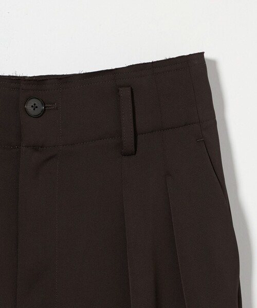 BEAUTY&YOUTH UNITED ARROWS（ビューティーアンドユースユナイテッドアローズ）の「ポリエステルツイル カットアウト タックパンツ（スラックス・レディース・クリーム/ネイビー/ダークブラウン・M/S/XS）」の20枚目の写真