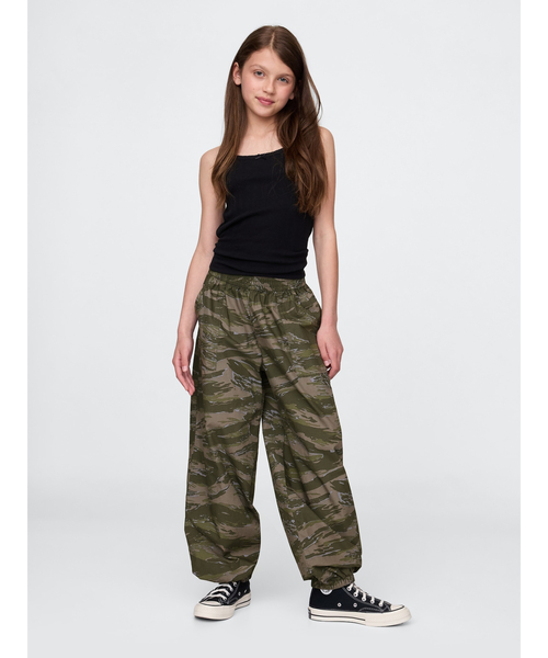 GAP（ギャップ）の「ポプリン バギージョガーパンツ (キッズ)（その他パンツ・キッズ・カモフラージュ・120cm/130cm/140cm/150cm/110cm/160cm）」の4枚目の写真