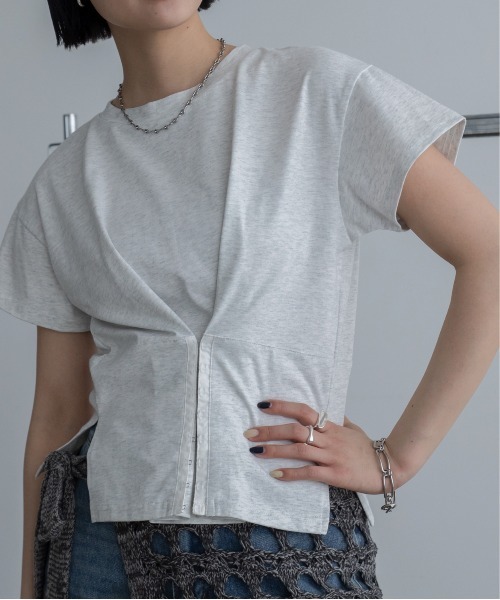 VACANCY(ヴァカンシー)の「コルセットライクショートスリーブトップス(Tシャツ/カットソー・レディース・グレー/ブラック/ホワイト・FREE)」の3枚目の写真