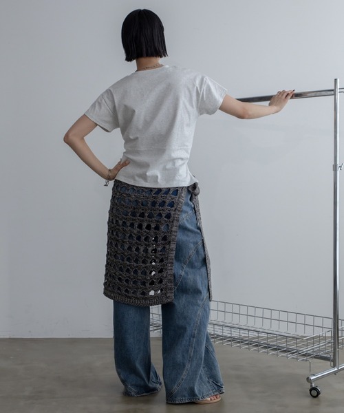 VACANCY(ヴァカンシー)の「コルセットライクショートスリーブトップス(Tシャツ/カットソー・レディース・グレー/ブラック/ホワイト・FREE)」の5枚目の写真