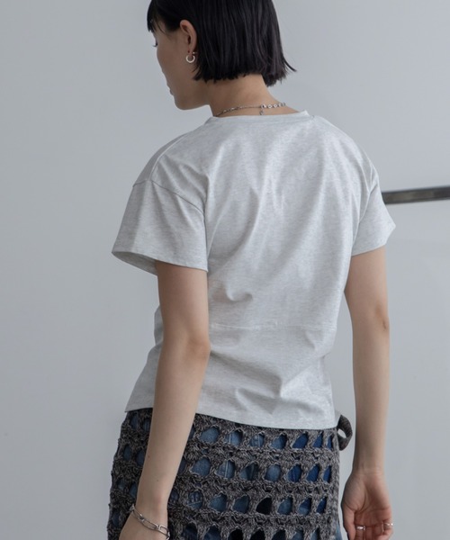 VACANCY(ヴァカンシー)の「コルセットライクショートスリーブトップス(Tシャツ/カットソー・レディース・グレー/ブラック/ホワイト・FREE)」の13枚目の写真