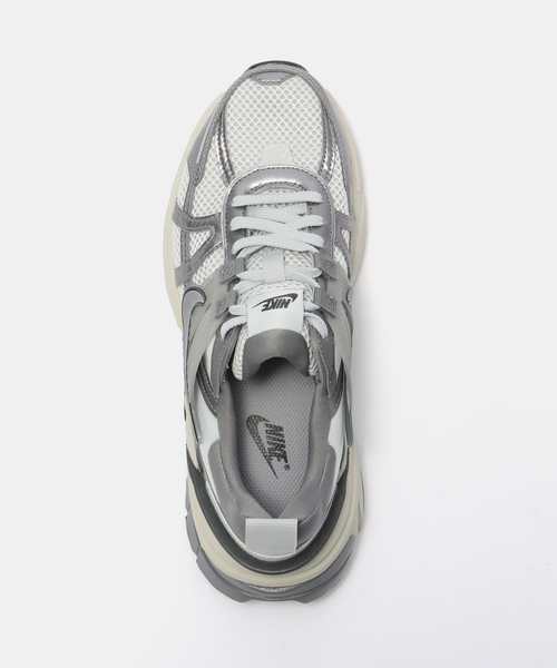 IENA（イエナ）の「NIKE/ナイキ V2K RUN スニーカー FD0736（スニーカー・レディース・シルバー・23.5cm/23cm/25cm/24.5cm/24cm）」の14枚目の写真