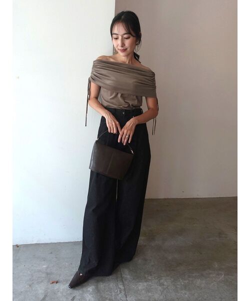 LAGUNAMOON（ラグナムーン）の「ライトベロアオフショルトップス（Tシャツ/カットソー・レディース・ブラウン/アイボリー/モカ・FREE）」の6枚目の写真