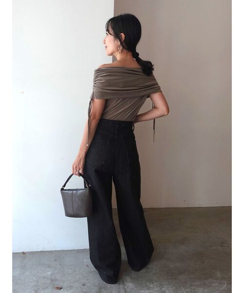 LAGUNAMOON（ラグナムーン）の「ライトベロアオフショルトップス（Tシャツ/カットソー・レディース・ブラウン/アイボリー/モカ・FREE）」の8枚目の写真