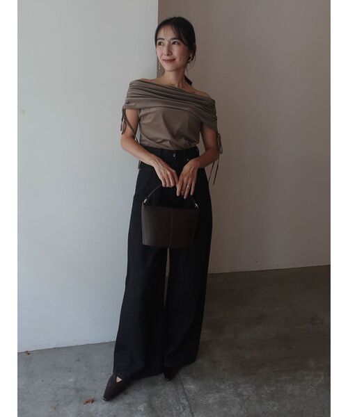 タグ付新品 LAGUNAMOON ライトベロアオフショルトップス ブラウン タグ付新品 LAGUNAMOON ライトベロアオフショルトップス