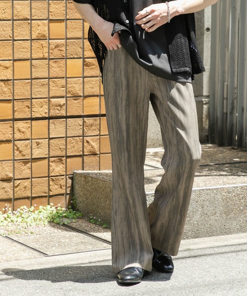 SENSE OF PLACE by URBAN RESEARCH(センスオブプレイスバイアーバンリサーチ)の「シャドースラブフレアパンツ(その他パンツ・メンズ・カーキ/ライトベージュ/チャコールグレー・MEDIUM/LARGE)」の3枚目の写真