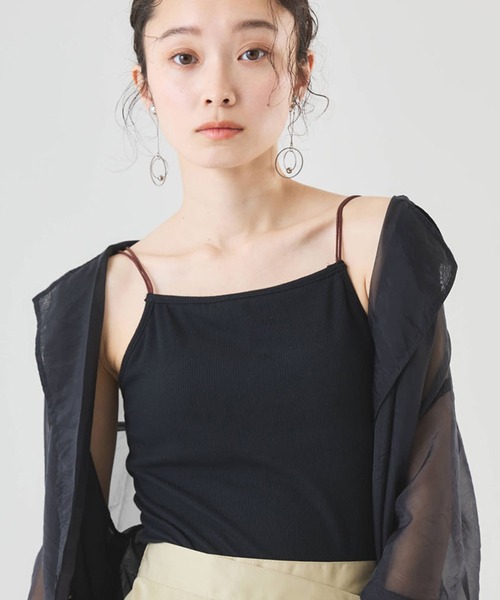 Muscat(マスカット)の「カットリブ カップ付き配色キャミソール(Tシャツ/カットソー・レディース・ブラック/オフホワイト/ベージュ/ライトグレー・F)」の3枚目の写真