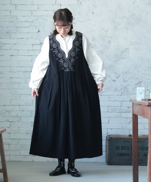 soulberry(ソウルベリー)の「たっぷり刺繍のワンピース(ワンピース・レディース・ブラック・M/L/LL/3L/4L)」の17枚目の写真
