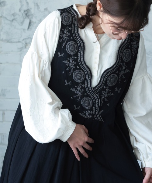 soulberry(ソウルベリー)の「たっぷり刺繍のワンピース(ワンピース・レディース・ブラック・M/L/LL/3L/4L)」の16枚目の写真