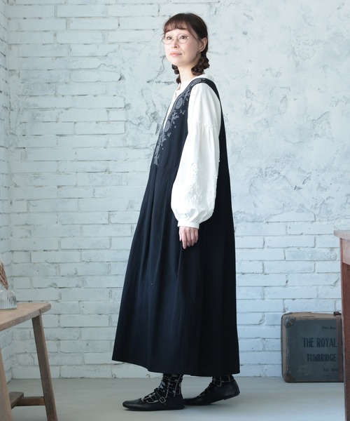 soulberry(ソウルベリー)の「たっぷり刺繍のワンピース(ワンピース・レディース・ブラック・M/L/LL/3L/4L)」の3枚目の写真