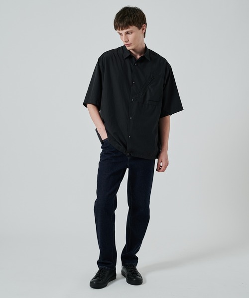 WHITE MOUNTAINEERING(ホワイトマウンテニアリング)の「【White Mountaineering】別注 DRAW CORD S/S POCKET SHIRTS(シャツ/ブラウス・メンズ・ブラック/ホワイト/ダークグレー/ネイビー・3/2/1)」の15枚目の写真