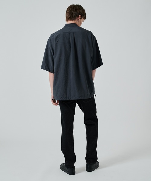 WHITE MOUNTAINEERING(ホワイトマウンテニアリング)の「【White Mountaineering】別注 DRAW CORD S/S POCKET SHIRTS(シャツ/ブラウス・メンズ・ブラック/ホワイト/ダークグレー/ネイビー・3/2/1)」の20枚目の写真