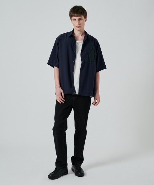 WHITE MOUNTAINEERING(ホワイトマウンテニアリング)の「【White Mountaineering】別注 DRAW CORD S/S POCKET SHIRTS(シャツ/ブラウス・メンズ・ブラック/ホワイト/ダークグレー/ネイビー・3/2/1)」の11枚目の写真