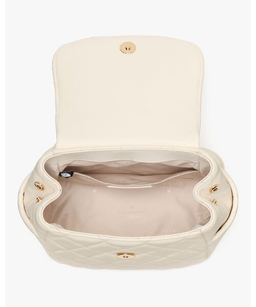 kate spade new york(ケイトスペード ニューヨーク)の「キャリー スムース キルテッド スモール バックパック(バックパック/リュック・レディース・ホワイト・ONESIZE)」の2枚目の写真