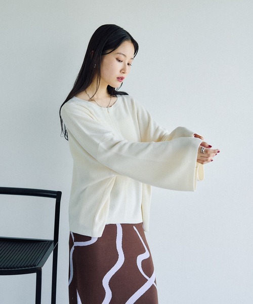 LEPSIM（レプシィム）の「12ゲージZIPワイドスリーブプルオーバー　497491（ニット/セーター・レディース・オフホワイト/ブラック/ボルドー/ブルー系その他/イエロー・FREE）」の11枚目の写真