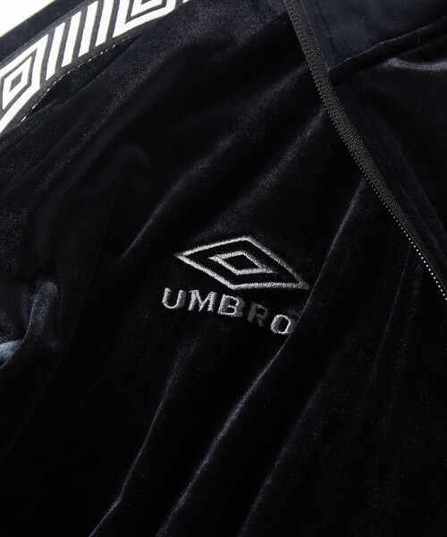 UMBRO（アンブロ）の「UMBRO/アンブロ SP Velour Track Jacket/別注 ベロア トラックジャケット（その他アウター・メンズ・ブルー/オフホワイト/ブラック・X-LARGE/MEDIUM/LARGE）」の17枚目の写真