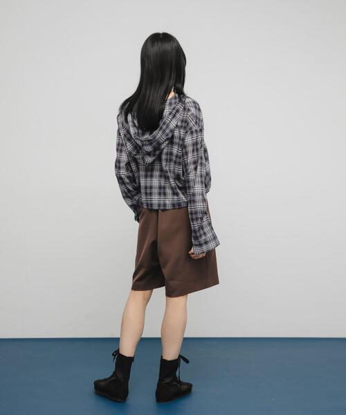 KBF(ケイビーエフ)の「フロントステッチショートパンツ(その他パンツ・レディース・ブラウン/グレー/ブラック・ONE)」の14枚目の写真