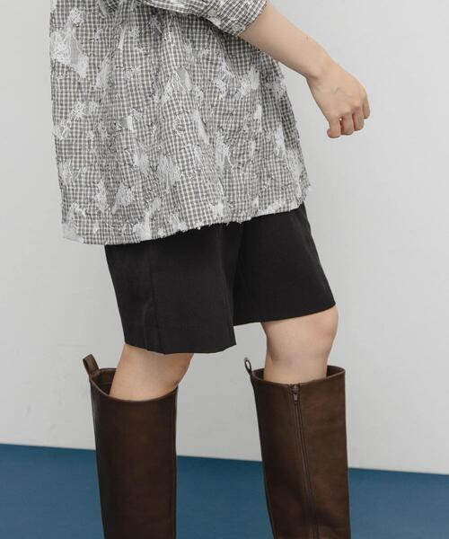 KBF(ケイビーエフ)の「フロントステッチショートパンツ(その他パンツ・レディース・ブラウン/グレー/ブラック・ONE)」の10枚目の写真