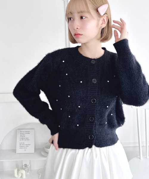 Loueme（ルエム）の「ビジューシャギーニットカーディガン（カーディガン/ボレロ・レディース・グレー/オフホワイト/ブラック・FREE）」の2枚目の写真