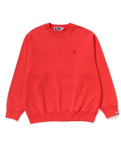 A BATHING APE(アベイシングエイプ)の「GARMENT DYE ONE POINT RELAXED FIT CREWNECK SWEATSHIRT(スウェット・メンズ・パープル/チャコール/レッド/オリーブ・MEDIUM/LARGE/X-LARGE/SMALL/XX-LARGE)」の4枚目の写真