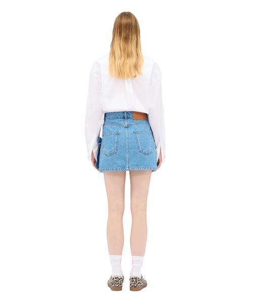 MSGM(エムエスジーエム)の「リボンディテール デニムミニスカート(デニムスカート・レディース・インディゴブルー・40)」の4枚目の写真