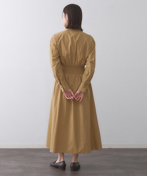 OPAQUE.CLIP（オペークドットクリップ）の「シャーリングフィット＆フレアシャツワンピース【洗濯機洗い可】（ワンピース・レディース・ネイビー/ブラウン系その他/ベージュ・42/40/36/38）」の6枚目の写真