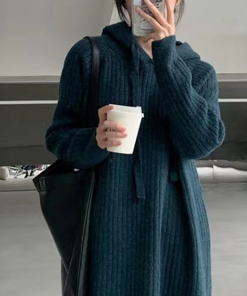 cammie(キャミー)の「フード付きリブニットワンピース(ワンピース・レディース・ネイビー/ブラック/アイボリー/ダークグレー・F)」の16枚目の写真