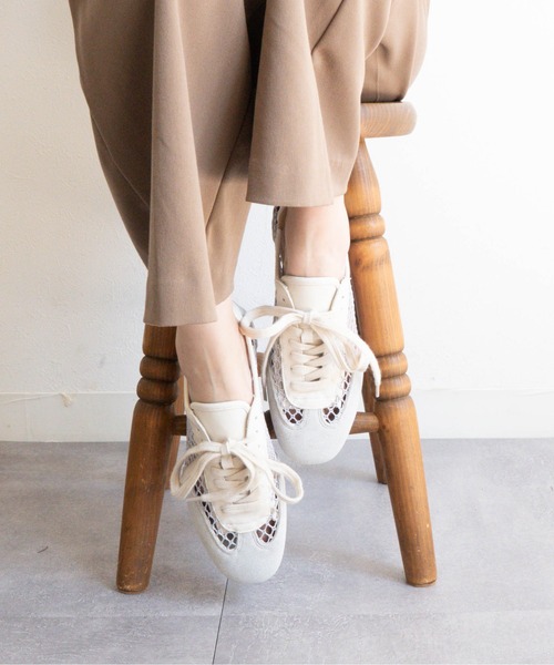 Fabby fabby（ファビィーファビィー）の「メッシュサッカーシューズ（スニーカー・レディース・オフホワイト/ブラック・SMALL/MEDIUM/LARGE）」の2枚目の写真