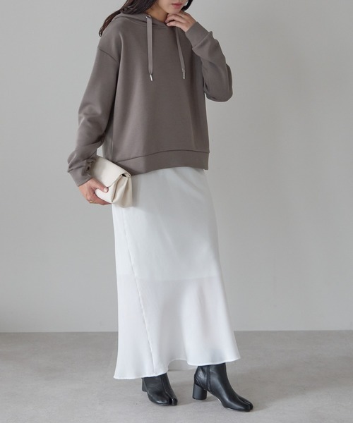 Fizz（フィズ）の「ダンボール脇スリットパーカー（パーカー・レディース・モカ/チャコール/ブラック/アイボリー/グレー/グレイッシュブルー・M）」の8枚目の写真