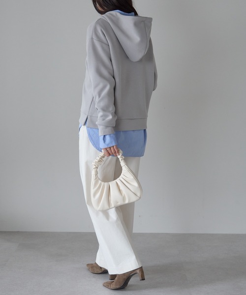 Fizz（フィズ）の「ダンボール脇スリットパーカー（パーカー・レディース・モカ/チャコール/ブラック/アイボリー/グレー/グレイッシュブルー・M）」の20枚目の写真