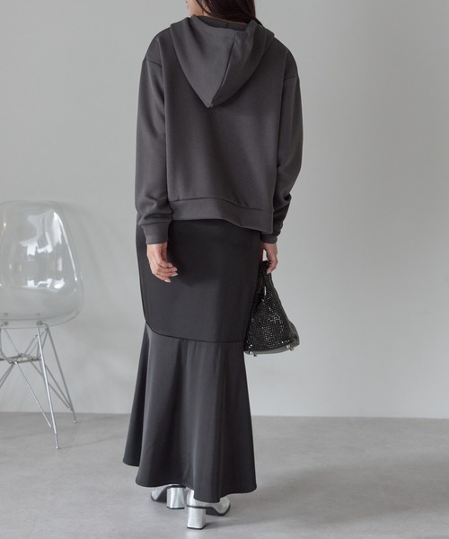 Fizz（フィズ）の「ダンボール脇スリットパーカー（パーカー・レディース・モカ/チャコール/ブラック/アイボリー/グレー/グレイッシュブルー・M）」の17枚目の写真