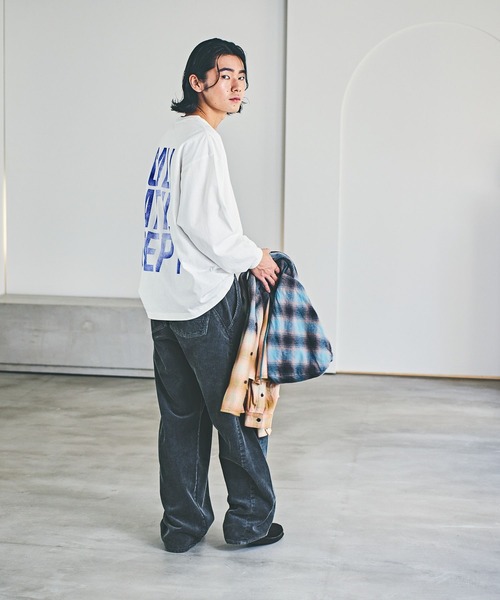 BAYFLOW(ベイフロー)の「コーデュロイワイドパンツ(その他パンツ・メンズ・グレイッシュベージュ/チャコールグレー・MEDIUM/LARGE)」の11枚目の写真