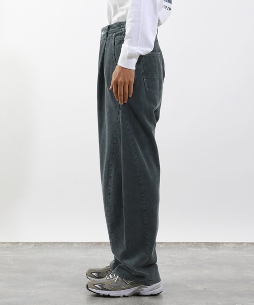 BAYFLOW(ベイフロー)の「コーデュロイワイドパンツ(その他パンツ・メンズ・グレイッシュベージュ/チャコールグレー・MEDIUM/LARGE)」の18枚目の写真