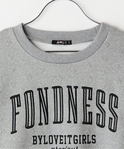 by LOVEiT(バイラビット)の「リボンプルオーバー(スウェット・キッズ・オフホワイト/グレー系・120cm/140cm/150cm/130cm/160cm)」の4枚目の写真