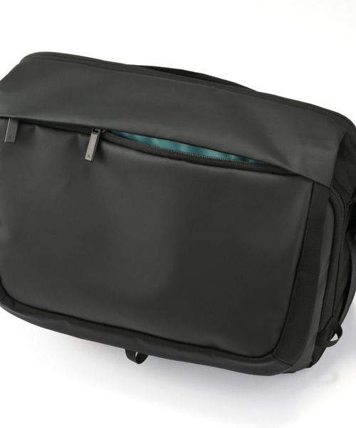 ace.(エース)の「エースジーン ショルダーバッグ ラグレンティスクロス A4サイズ収納可能 13.3inchPC収納 16L 810g 68797(ショルダーバッグ・メンズ・ブラック/ダークグレー・FREE)」の11枚目の写真