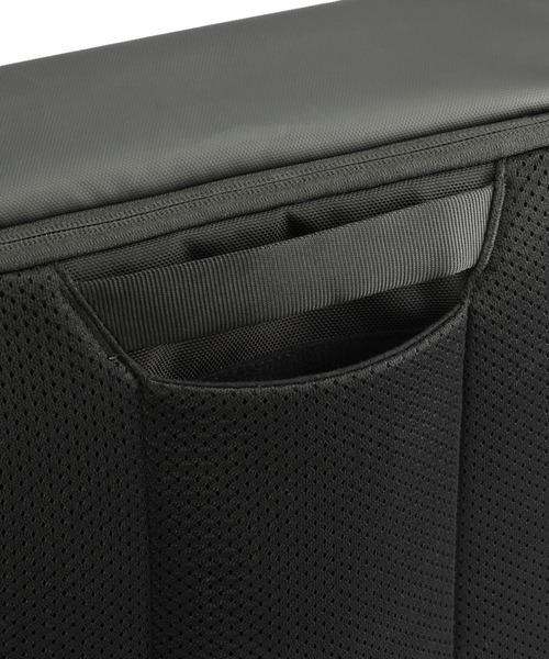ace.(エース)の「エースジーン ショルダーバッグ ラグレンティスクロス A4サイズ収納可能 13.3inchPC収納 16L 810g 68797(ショルダーバッグ・メンズ・ブラック/ダークグレー・FREE)」の5枚目の写真
