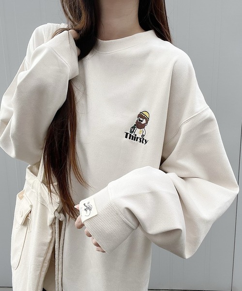 Nana(ナナ)の「オジー刺繍 ポンチスウェードスウェット(スウェット・レディース・アイボリー/チャコールグレー・FREE)」の2枚目の写真