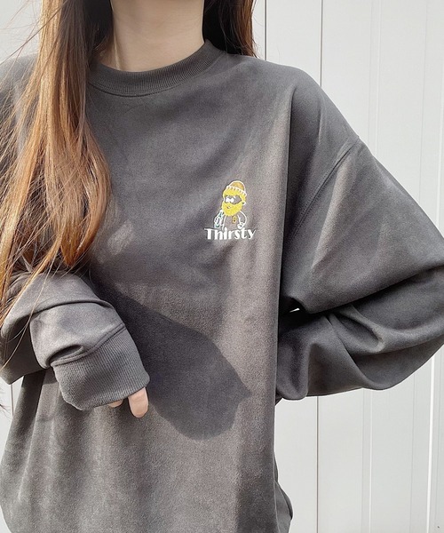Nana(ナナ)の「オジー刺繍 ポンチスウェードスウェット(スウェット・レディース・アイボリー/チャコールグレー・FREE)」の5枚目の写真