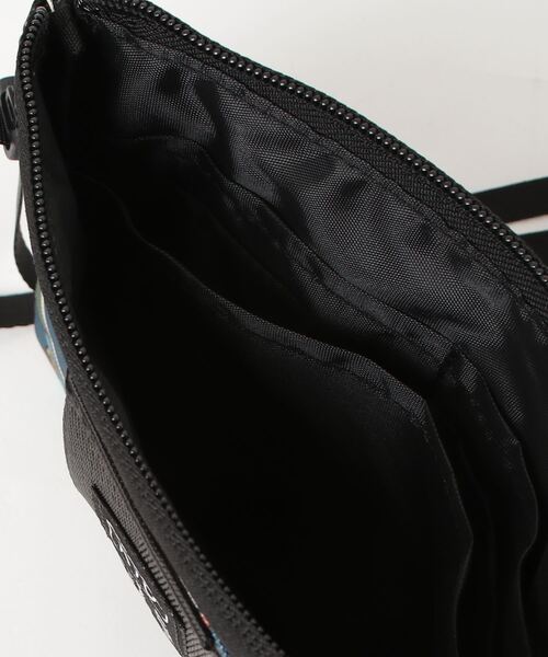 KiU（キウ）の「キウ KiU トレッキング バッグ（ショルダーバッグ・メンズ・その他・ONE SIZE）」の4枚目の写真
