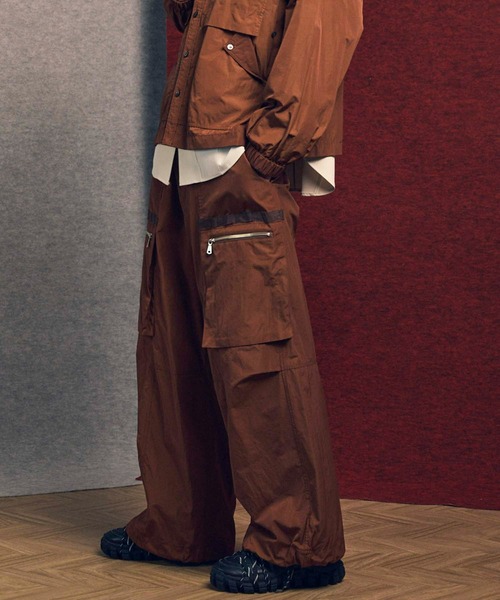 MAISON SPECIAL（メゾンスペシャル）の「《UNISEX》Big Pocket Wide Pants/ビッグポケットワイドパンツ【MAISON SPECIAL/メゾンスペシャル】■セットアップ対応■（カーゴパンツ・メンズ・ネイビー/キャメル/ブラウン/カーキ・0/2/1）」の2枚目の写真