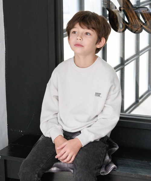 GLOBAL WORK（グローバルワーク）の「ヘビロテスウェットプリント長袖/579709（スウェット・キッズ・ライトグレー/ミント/ピンク/グリーン/チャコールグレー/ブルー/ブラック/グレイッシュベージュ/ダークグレー/ブルー系その他4・130cm/140cm/150cm/160cm）」の16枚目の写真