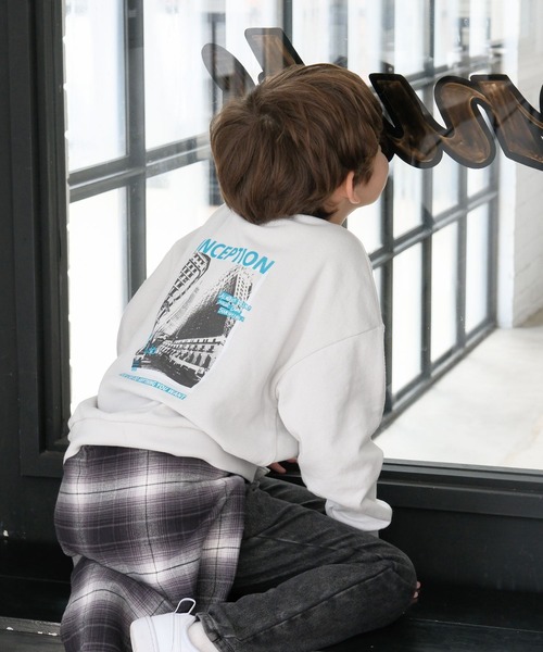 GLOBAL WORK（グローバルワーク）の「ヘビロテスウェットプリント長袖/579709（スウェット・キッズ・ライトグレー/ミント/ピンク/グリーン/チャコールグレー/ブルー/ブラック/グレイッシュベージュ/ダークグレー/ブルー系その他4・130cm/140cm/150cm/160cm）」の17枚目の写真