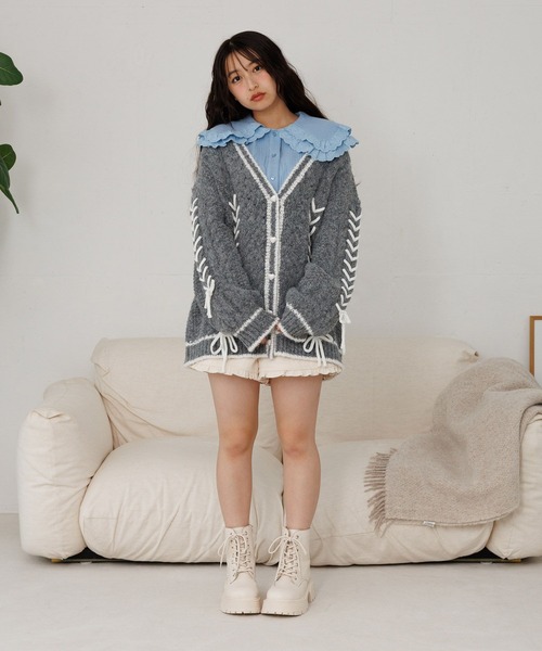 repipi armario（レピピ アルマリオ）の「【girly line】BIGエリブラウス（シャツ/ブラウス・キッズ・サックスブルー/ブラック/オフホワイト・LARGE/MEDIUM/SMALL）」の19枚目の写真