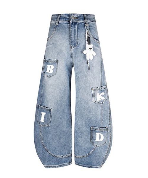WESTSEA(ウエストシー)の「マスコットチャーム付き ペイントデザイン バギーデニムパンツ(デニムパンツ・レディース・ブルー/ワンウォッシュ・S/M/L)」の4枚目の写真