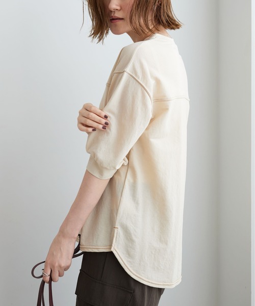 BELLUNA PLUS(ベルーナ)の「配色ステッチデザインプルオーバー(Tシャツ/カットソー・レディース・ベージュ/ブルー・LARGE/MEDIUM/X-LARGE)」の9枚目の写真