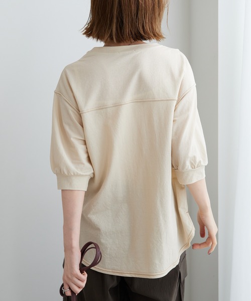 BELLUNA PLUS(ベルーナ)の「配色ステッチデザインプルオーバー(Tシャツ/カットソー・レディース・ベージュ/ブルー・LARGE/MEDIUM/X-LARGE)」の10枚目の写真